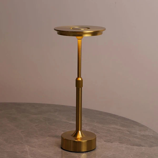 Elevé Lamp